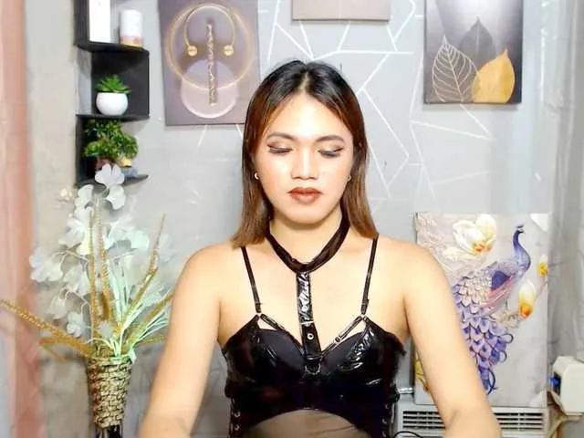 Live sex webcam photo for HotsexyladyTS #290922534