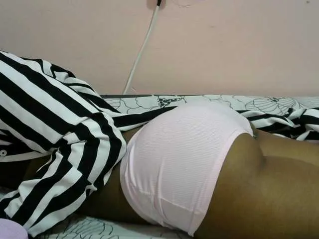 Live sex webcam photo for Hotshant #273884420
