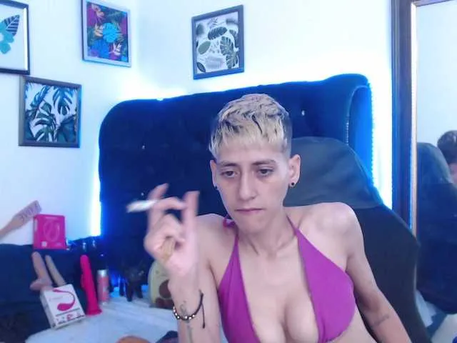 Live sex webcam photo for HottAlexxxa #293136435