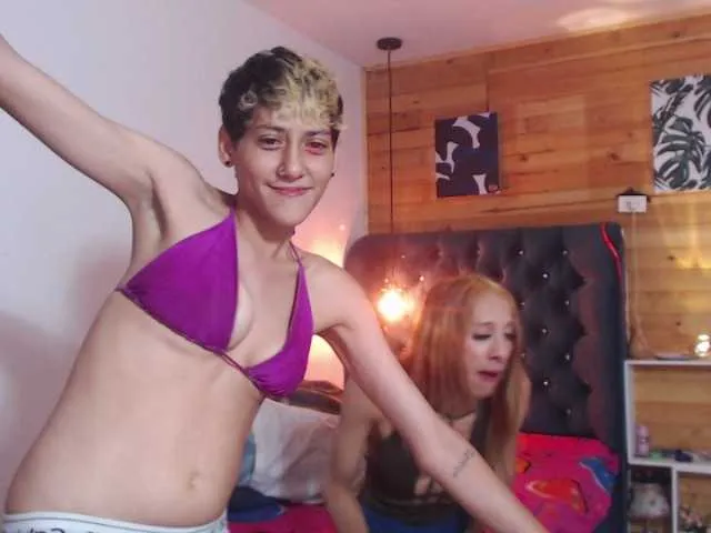 Live sex webcam photo for HottAlexxxa #293610806