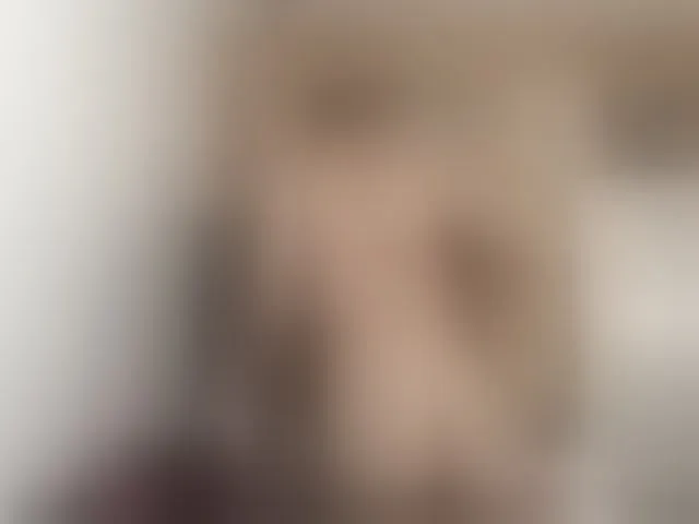Live sex webcam photo for HottAlexxxa #293908121