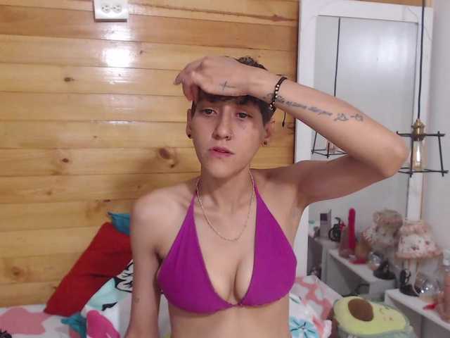 Live sex webcam photo for HottAlexxxa #293994665