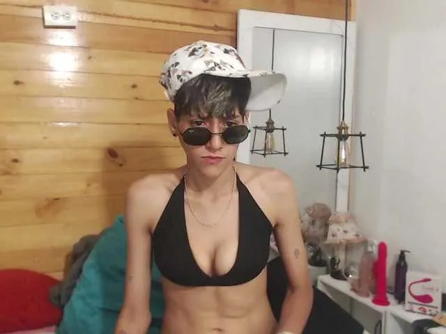 Live sex webcam photo for HottAlexxxa #294000722