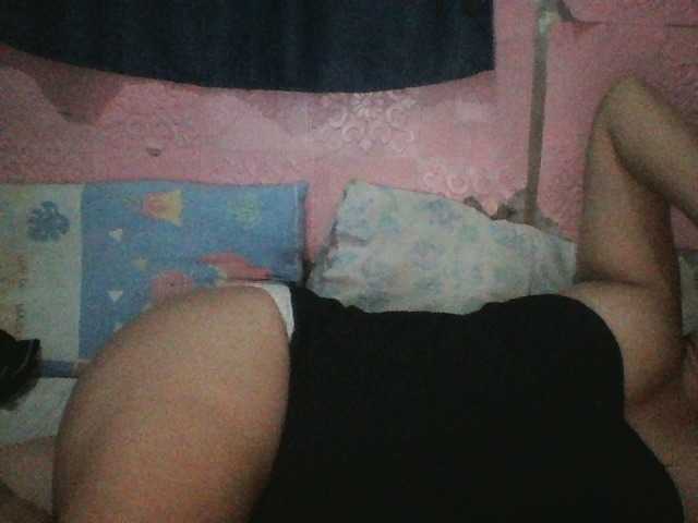 Live sex webcam photo for HottGirl32 #284151789