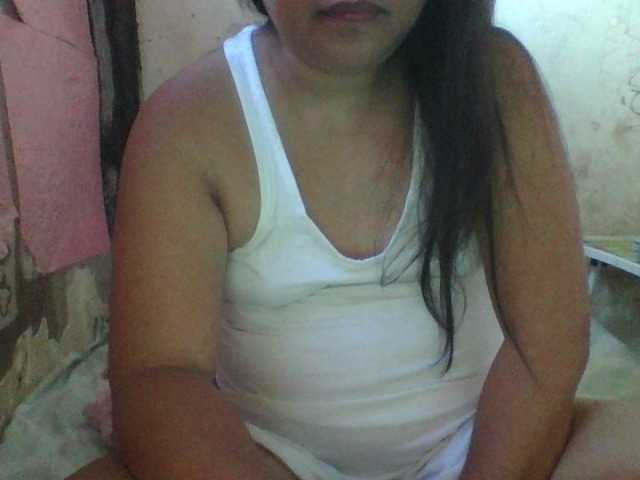 Live sex webcam photo for HottGirl32 #284733128