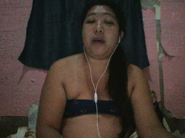 Live sex webcam photo for HottGirl32 #285645617