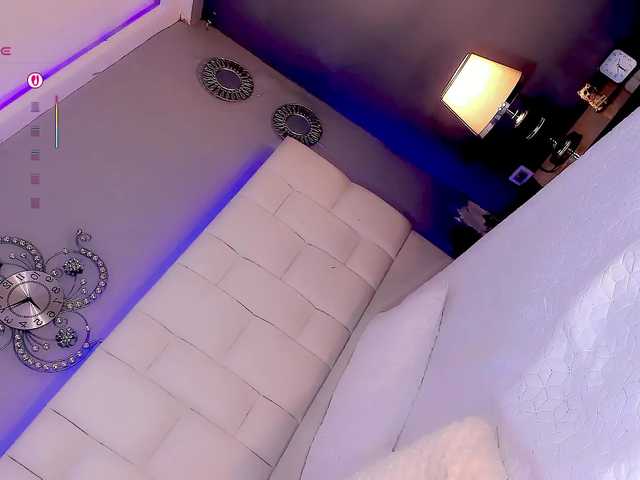 Live sex webcam photo for HottSalomee #291717339