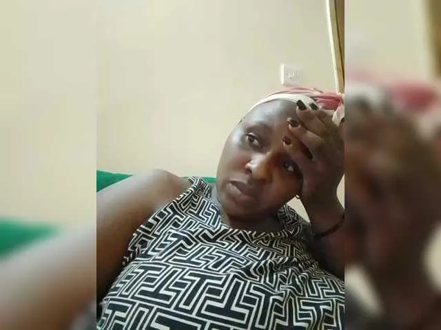 Live sex webcam photo for HotterMissB #278307366