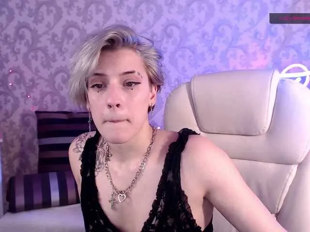 Live sex webcam photo for HottiDevil #272178251
