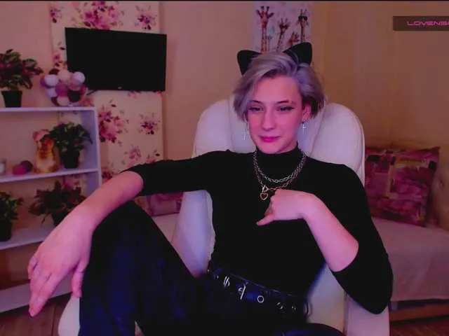 Live sex webcam photo for HottiDevil #272192972