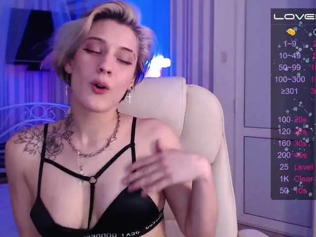 Live sex webcam photo for HottiDevil #272466731