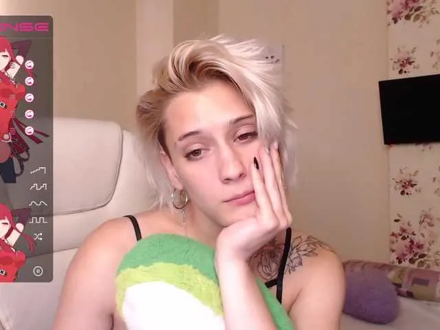 Live sex webcam photo for HottiDevil #274001833