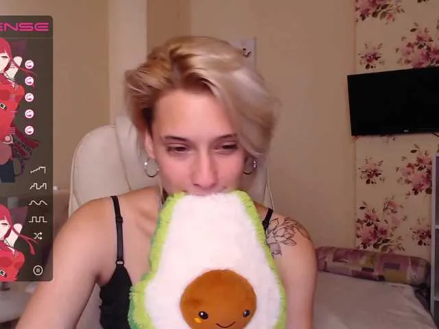 Live sex webcam photo for HottiDevil #274042450