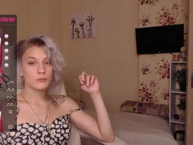 Live sex webcam photo for HottiDevil #274453035