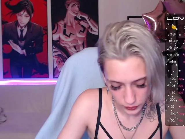 Live sex webcam photo for HottiDevil #275708913