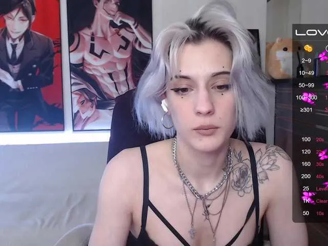 Live sex webcam photo for HottiDevil #277716051