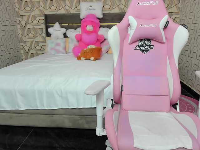 Live sex webcam photo for Hottica #276955860