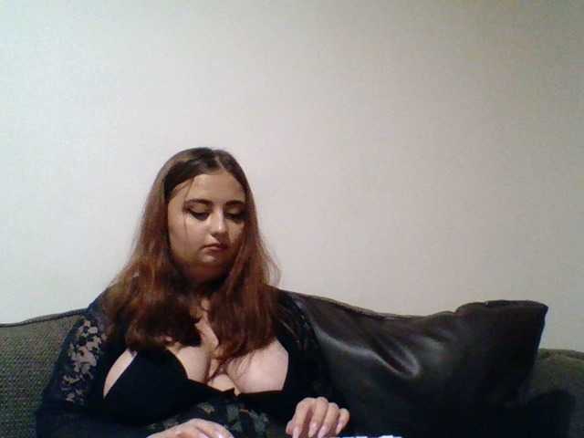 Live sex webcam photo for HrafnaDotta99 #275628681