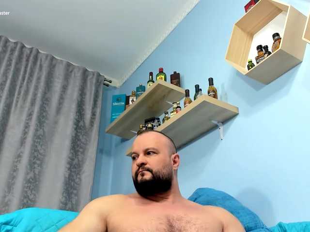 Live sex webcam photo for HugeBear #277878961