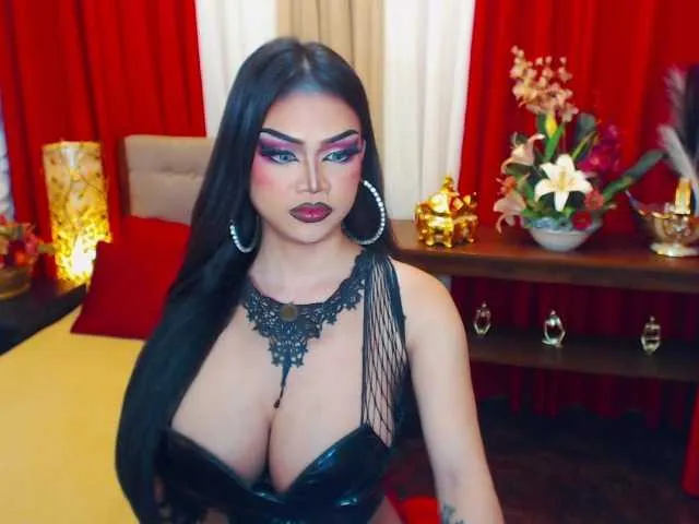 Live sex webcam photo for HugeCockSelena #290149971