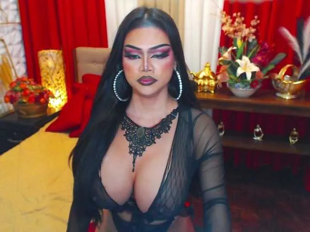 Live sex webcam photo for HugeCockSelena #290191085