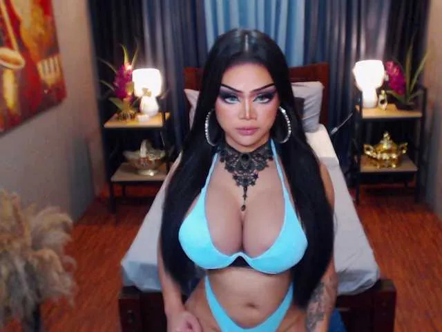 Live sex webcam photo for HugeCockSelena #290958105