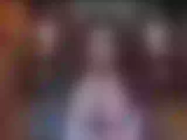 Live sex webcam photo for HugeCockSelena #291362384