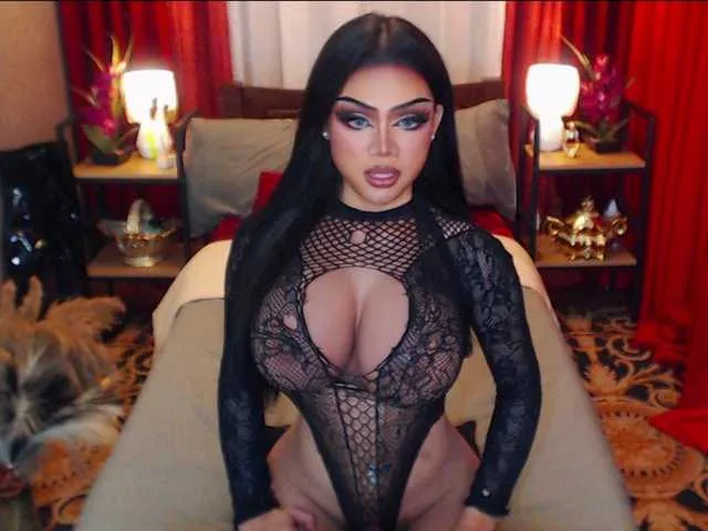 Live sex webcam photo for HugeCockSelena #291561620
