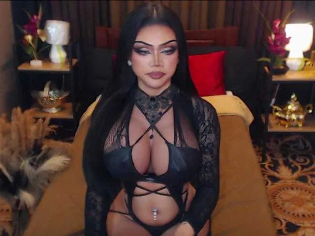 Live sex webcam photo for HugeCockSelena #291674026