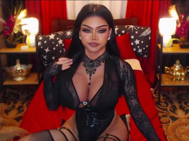 Live sex webcam photo for HugeCockSelena #291993752