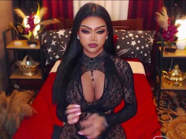 Live sex webcam photo for HugeCockSelena #292142315