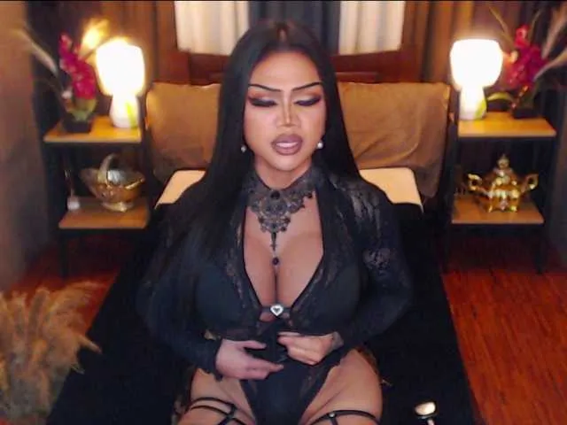 Live sex webcam photo for HugeCockSelena #292209960