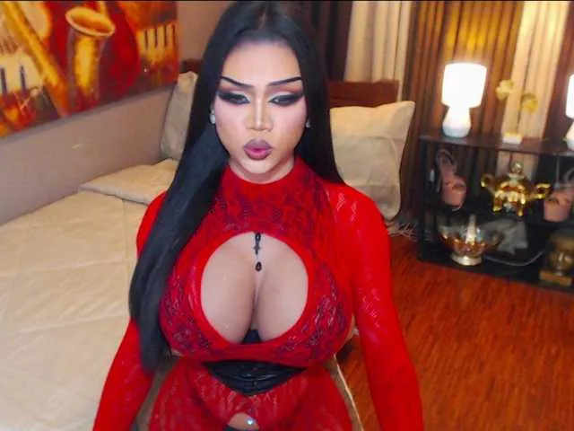 Live sex webcam photo for HugeCockSelena #292604462