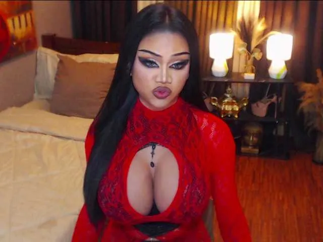 Live sex webcam photo for HugeCockSelena #292740021