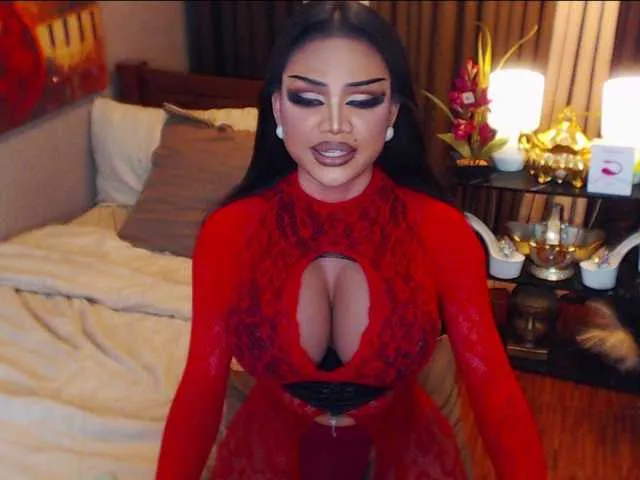 Live sex webcam photo for HugeCockSelena #293092657