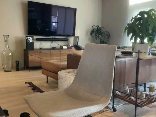 Live sex webcam photo for HungLatino11 #275978630