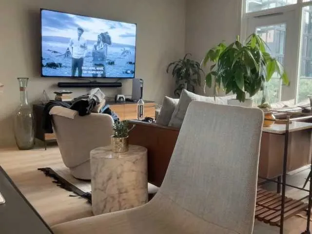 Live sex webcam photo for HungLatino11 #277148091