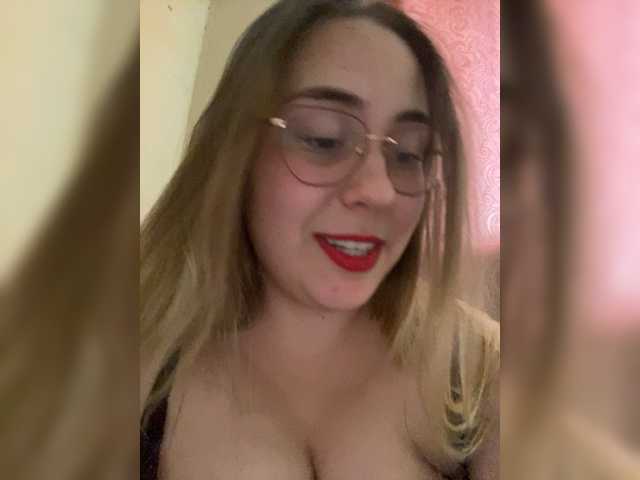 Live sex webcam photo for HungryBunny21 #276261776