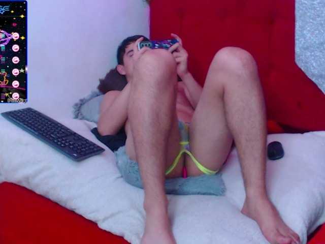 Live sex webcam photo for Huntterboyy #277038554