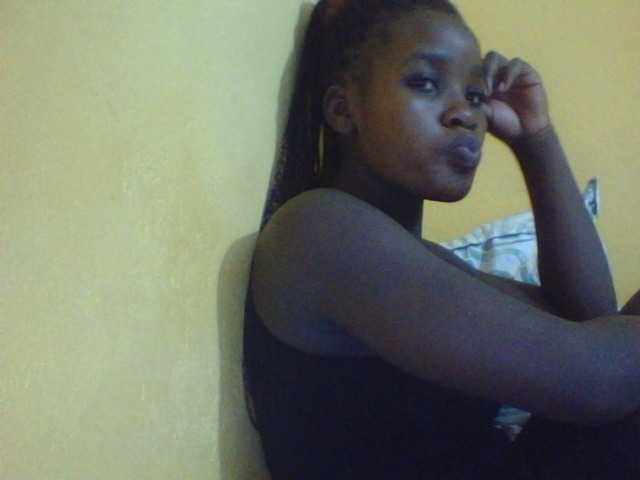 Live sex webcam photo for Hypygal #277537233