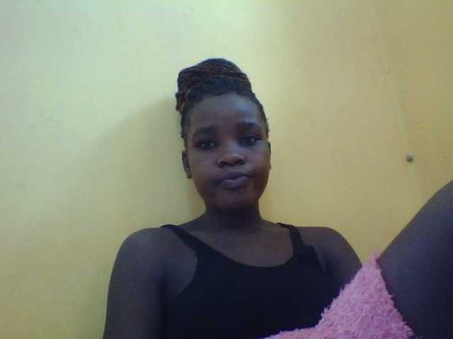 Live sex webcam photo for Hypygal #277540086