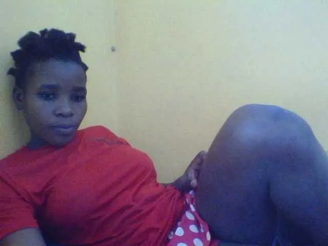 Live sex webcam photo for Hypygal #277566951