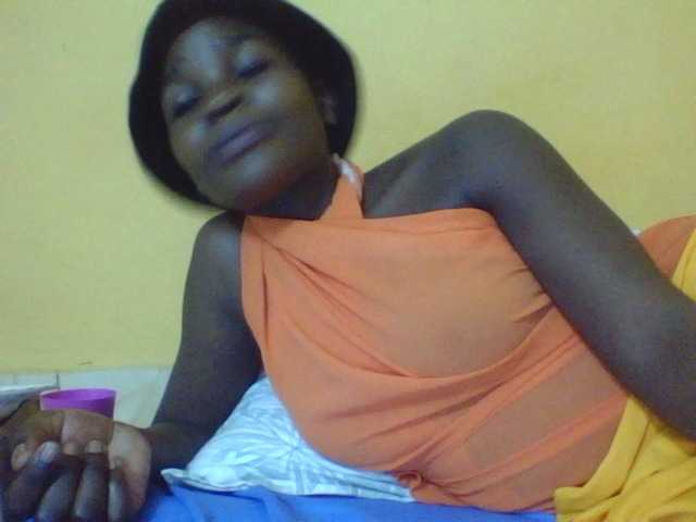 Live sex webcam photo for Hypygal #277583531