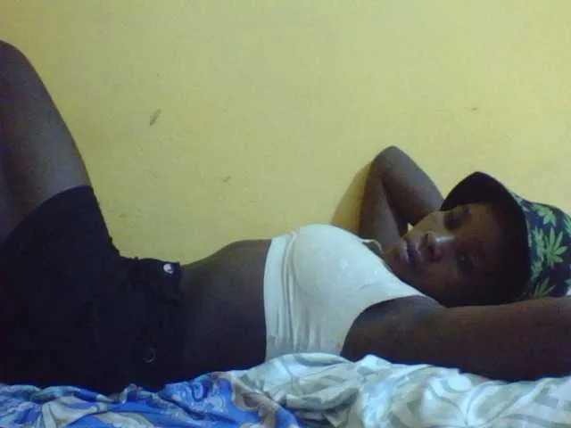 Live sex webcam photo for Hypygal #277609405