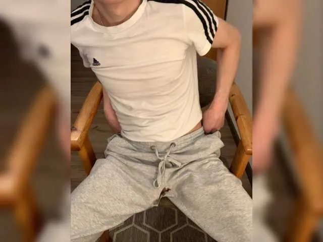 Live sex webcam photo for IDro4erI #276978074