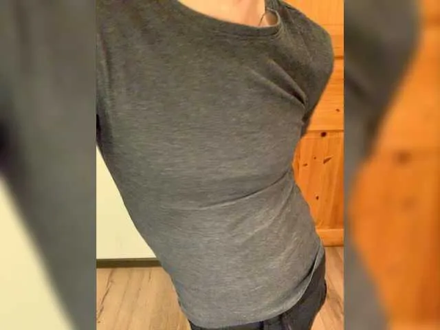 Live sex webcam photo for IDro4erI #277845539