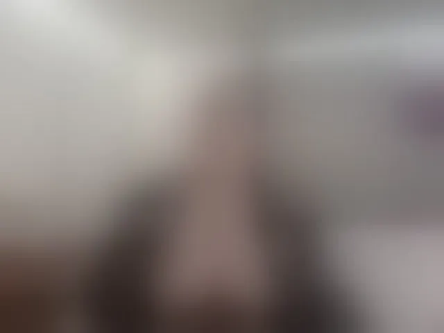 Live sex webcam photo for ILoveToFeelU #293688234