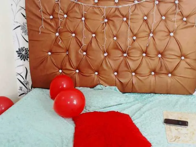 Live sex webcam photo for ISABELLASTAR #273136772