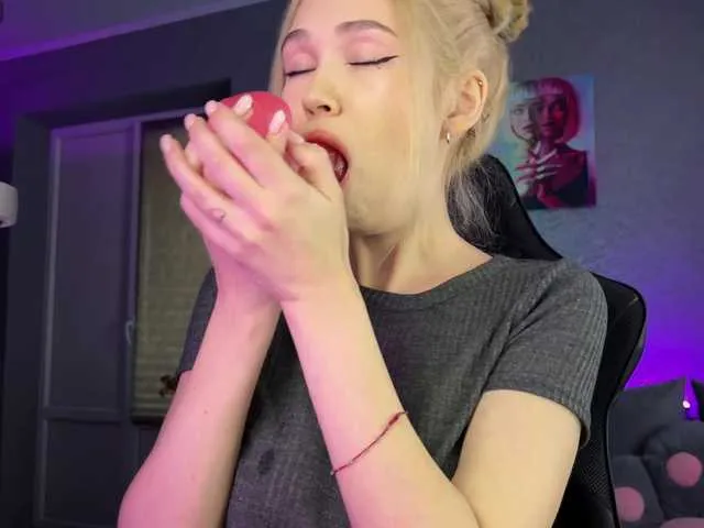 Live sex webcam photo for ITayaa #276683750