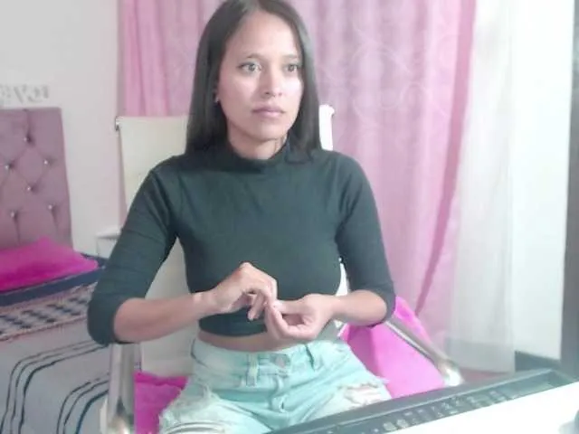 Live sex webcam photo for Iam-Camila #274455633